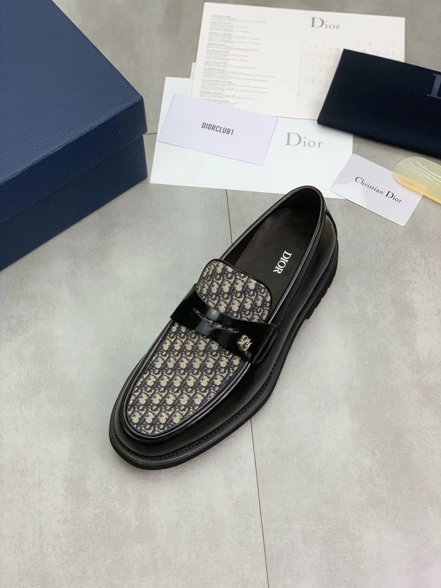 Factory price P860💰Original quality, top version🔱 DIOR——Dior Men's business casual leather shoes, top quality products. 1:1 shipment ⬆️Luxurious and noble👞All imported original brand fabrics, just to create a more comfortable wearing experience, upper: original selected open edge beaded calfskin ➕Top imported water-dyed full cow lining, original light and comfortable foam outsole ✔️Number: 39-44 (38.45 can be customized)